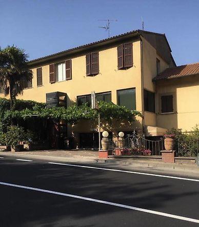Hotel La Pergoletta Орвието Екстериор снимка